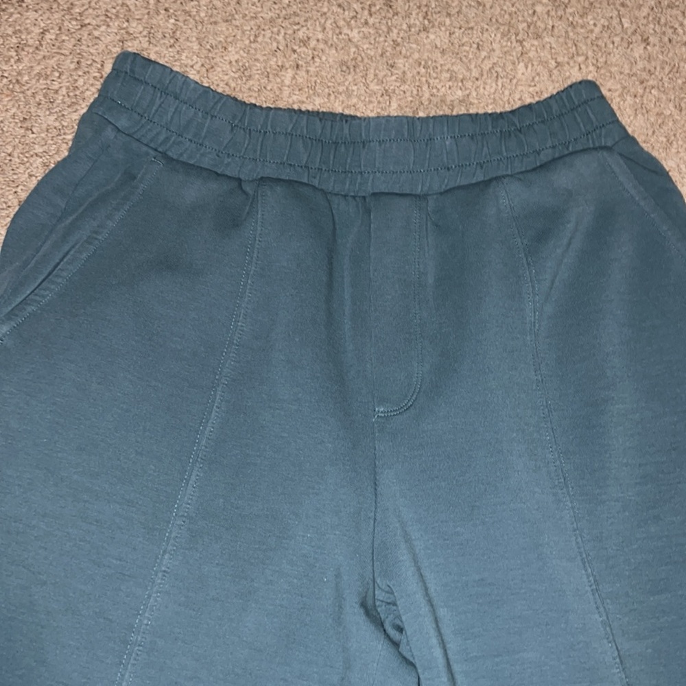 Old Navy Green Wide-Leg Track Pants‎ - Picture 5 of 6